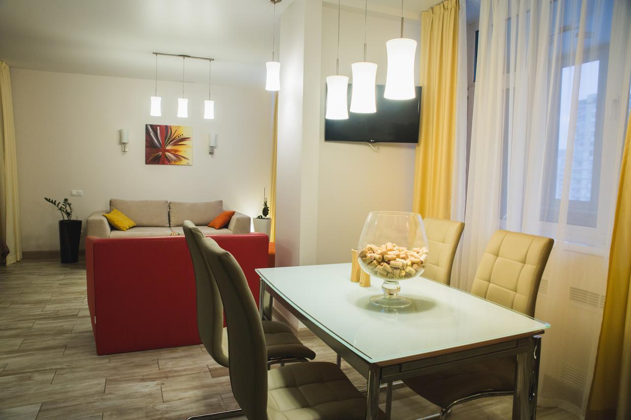 Apartments "Pleasure" Kyiv Exterior photo
